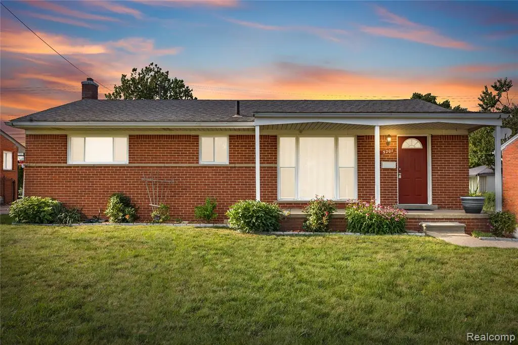 5201 Arden, Warren, MI 48092 - #1