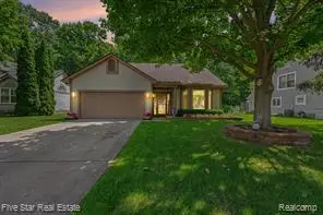 6838 Fox, Waterford, MI 48327