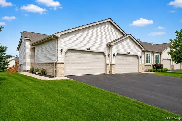 2011 Murray, Grand Blanc, MI 48439