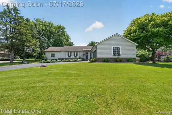3443 Valley Brook, Brighton, MI 48114
