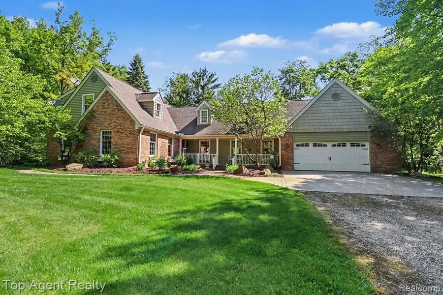 2411 Farmbrook, Oxford, MI 48370 - #2
