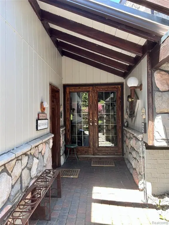 5236 Patrick, West Bloomfield, MI 48322