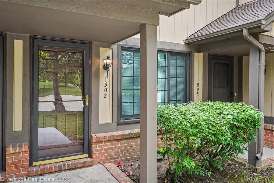 1502 Meadow Side, Rochester Hills, MI 48307 - #3
