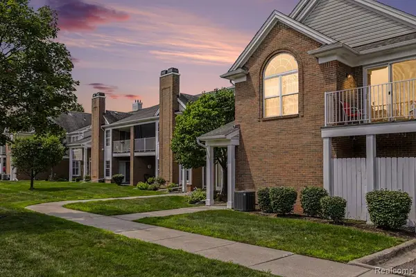 46246 Baldwin #45, Macomb, MI 48044