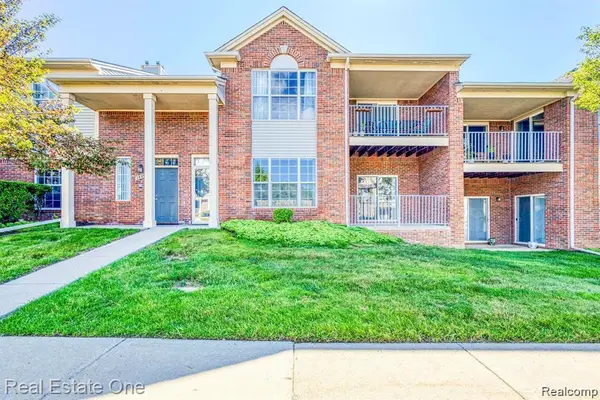 1828 Flagstone #40, Rochester, MI 48307