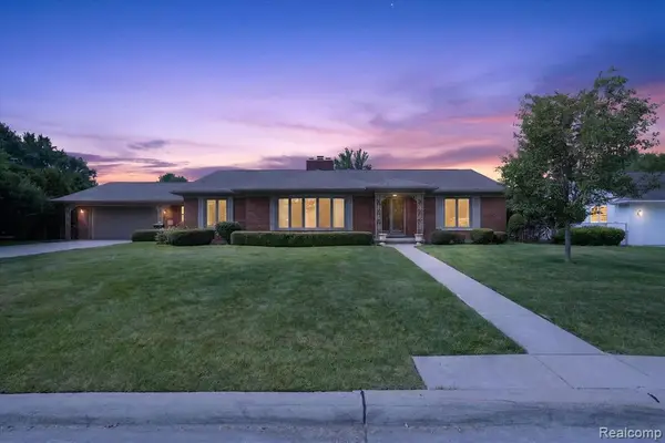 3 Shorecrest, Grosse Pointe, MI 48236