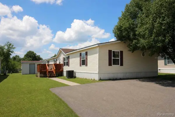 9159 Greentree, Newport, MI 48166