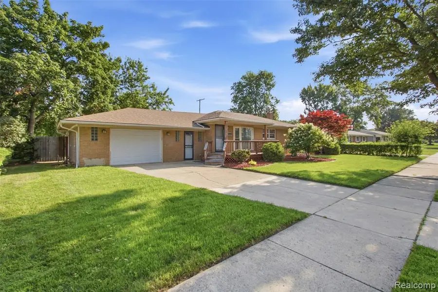 23327 Whitley, Clinton Township, MI 48035 - #2