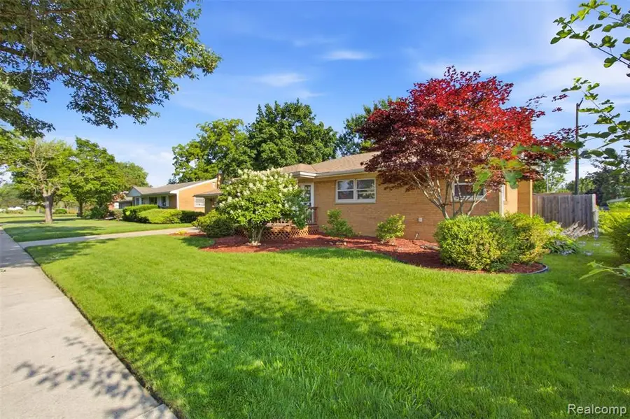 23327 Whitley, Clinton Township, MI 48035 - #3