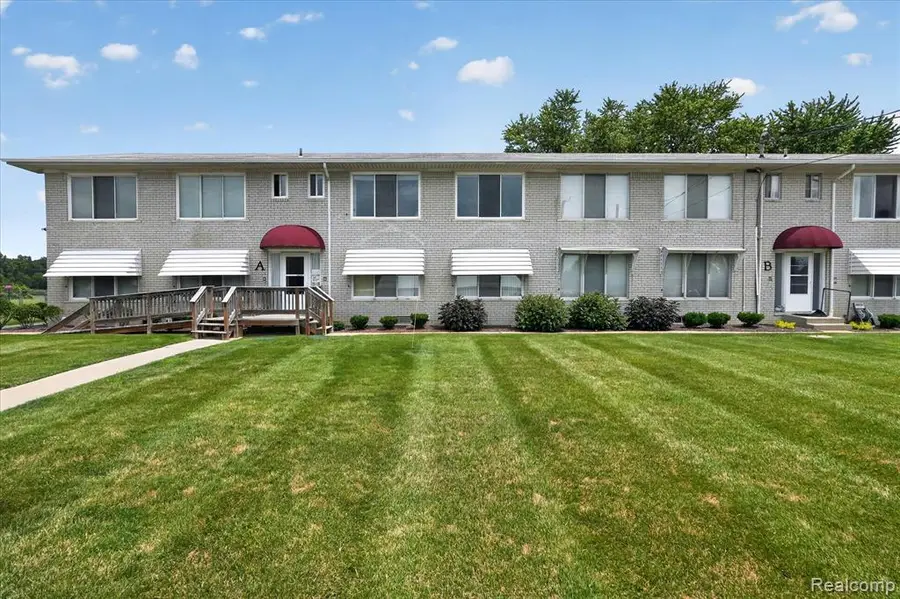 27094 Sandy Hill, New Hudson, MI 48165 - #3