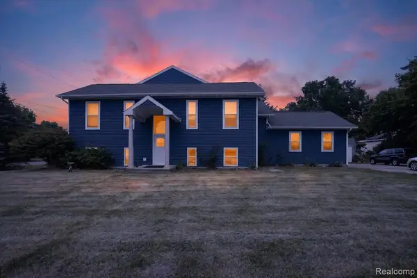 6524 Kelly, Flushing, MI 48433