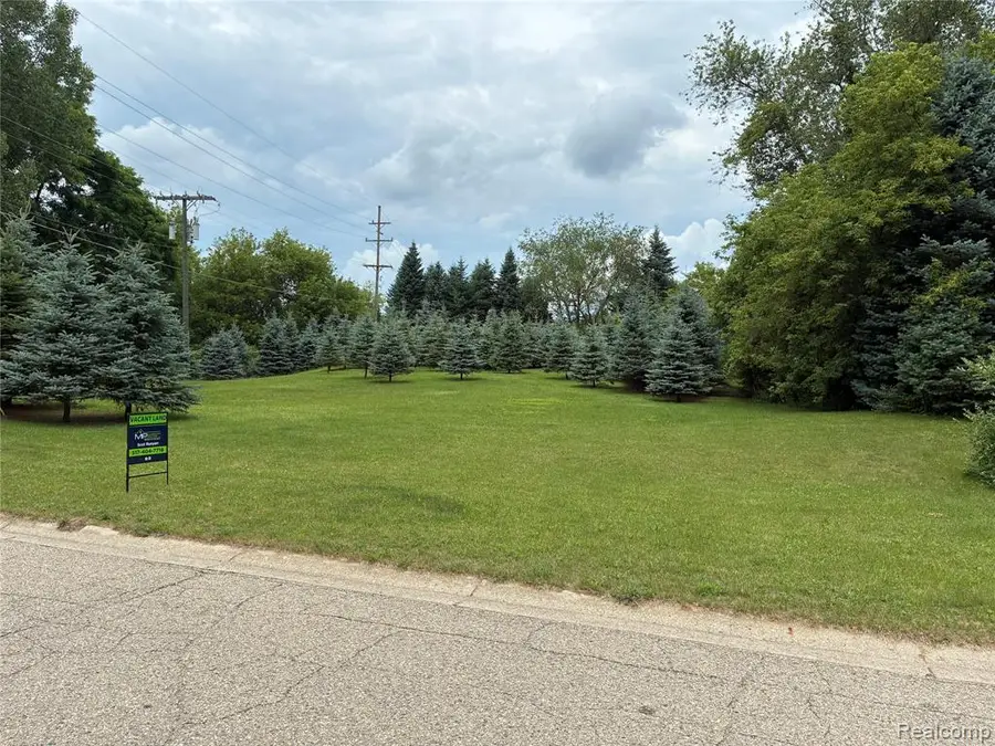 0 Amber Glen, Howell, MI 48843 - #2