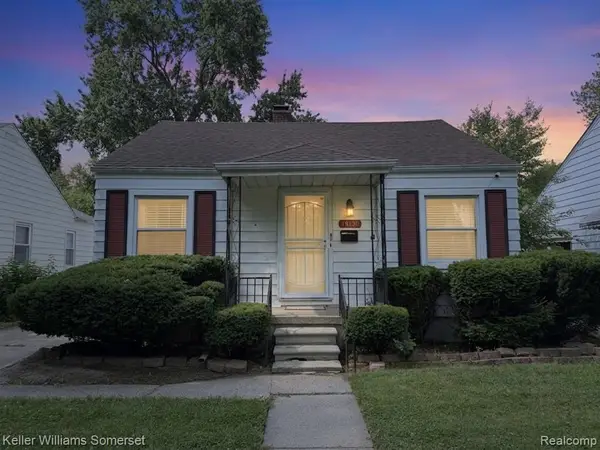 19130 Woodcrest, Harper Woods, MI 48225
