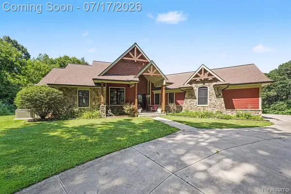 2250 E Coon Lake, Howell, MI 48843