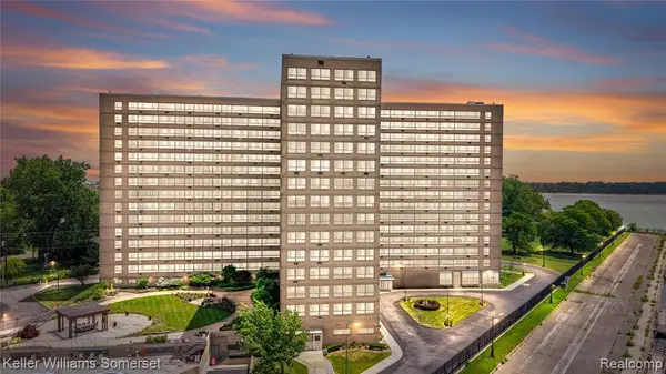 8900 Jefferson #204, Detroit, MI 48214