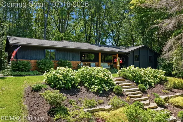 1245 Tracilee, Howell, MI 48843
