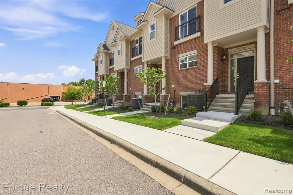 25558 Grandview #38, Novi, MI 48375 - #1