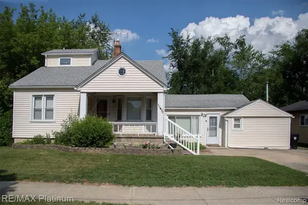 18696 Inkster, Redford, MI 48240