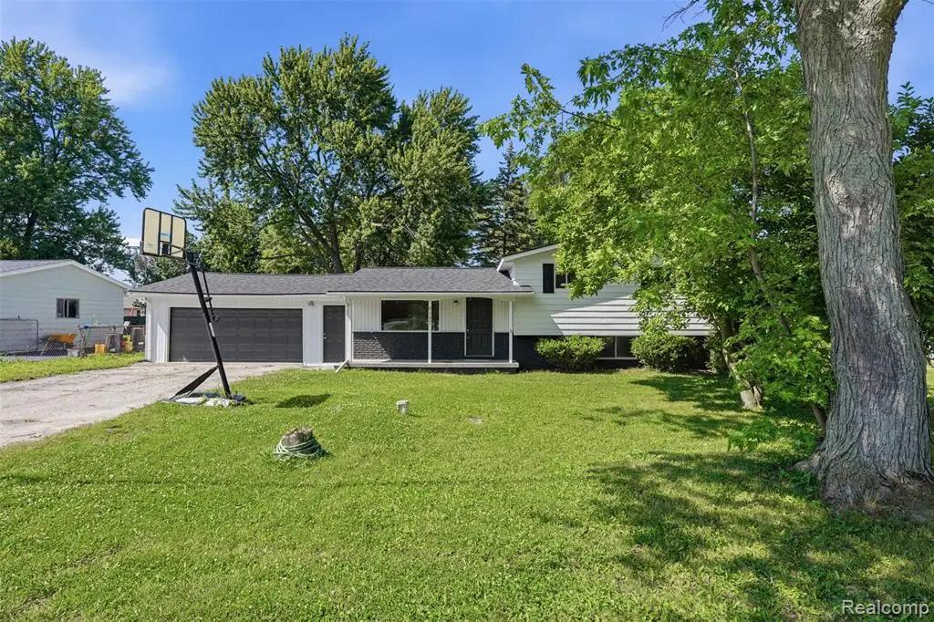6187 E Maple, Grand Blanc, MI 48439 - #1