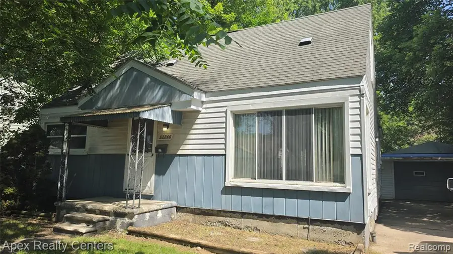 32246 Rosslyn, Garden City, MI 48135 - #2