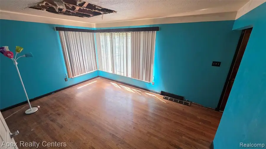 32246 Rosslyn, Garden City, MI 48135 - #3