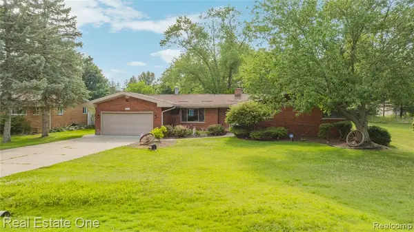 2810 Walbridge, Rochester Hills, MI 48307