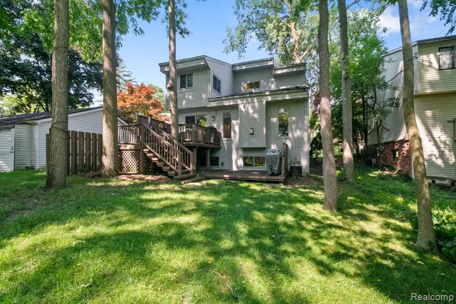5775 Eastman, West Bloomfield, MI 48323 - #2