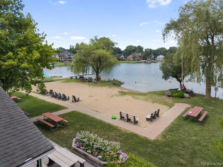 5775 Eastman, West Bloomfield, MI 48323 - #3