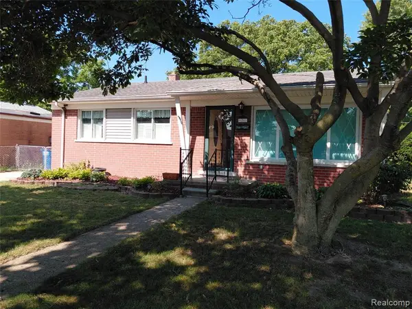 130 Shotka, Westland, MI 48186
