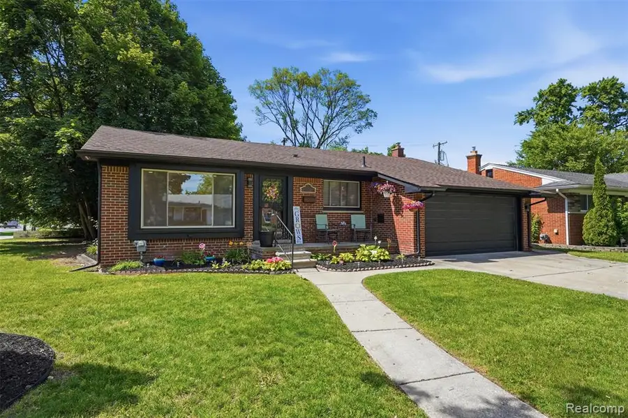 27407 Buckingham, Livonia, MI 48154 - #3