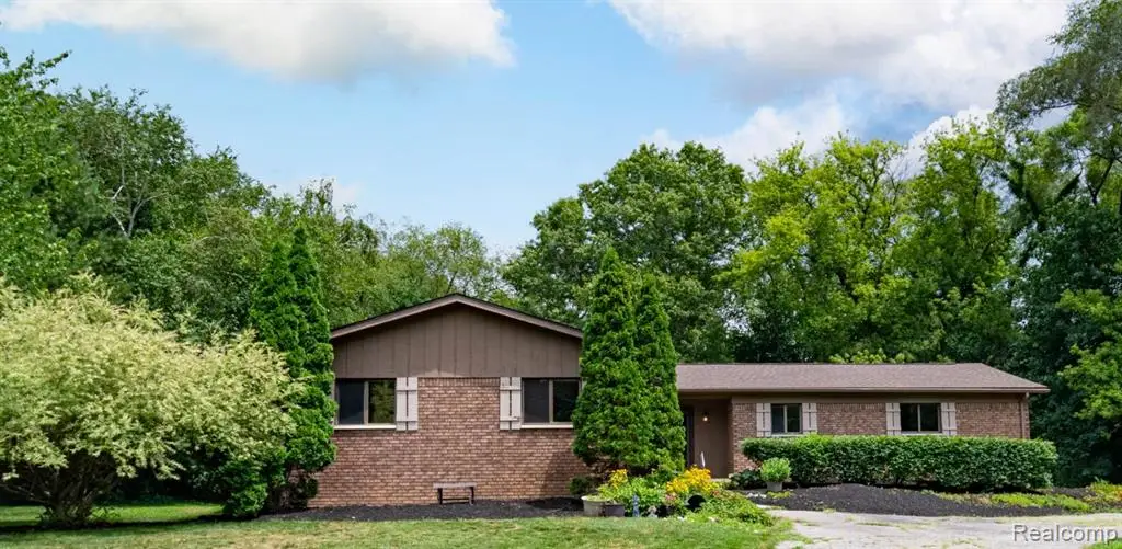 2120 Arbor, Wixom, MI 48393 - #1