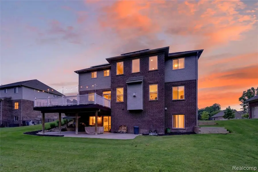 9665 Windsor, Clarkston, MI 48348 - #2