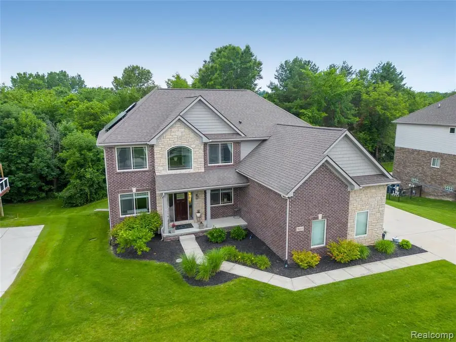 9665 Windsor, Clarkston, MI 48348 - #3