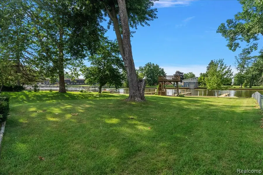 25651 S River, Harrison Township, MI 48045 - #3