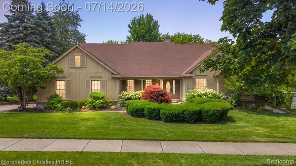 969 Whitegate, Northville, MI 48167