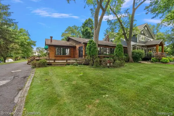 1167 E Lake, Novi, MI 48377