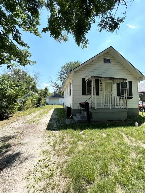 2414 Thom, Flint, MI 48506