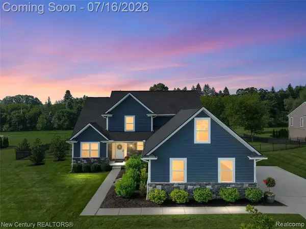 671 Braxwood, Milford, MI 48381