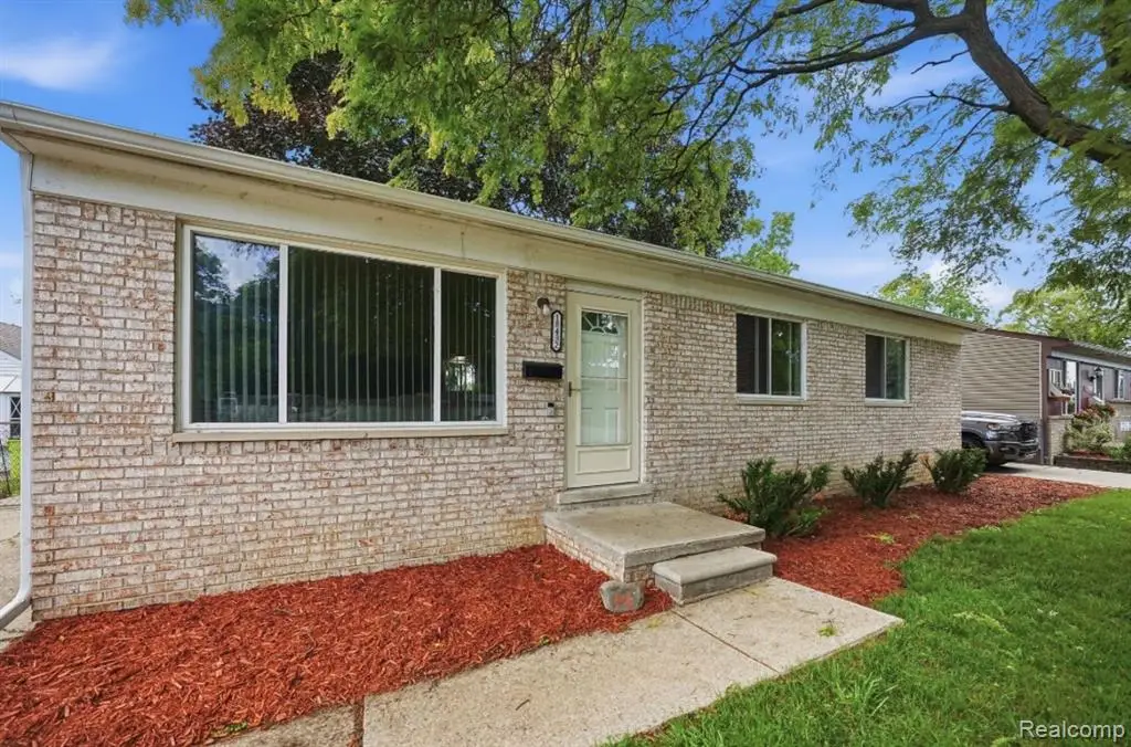 18432 Mesle, Roseville, MI 48066 - #1