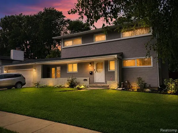 1814 Rockcreek, Flint, MI 48507