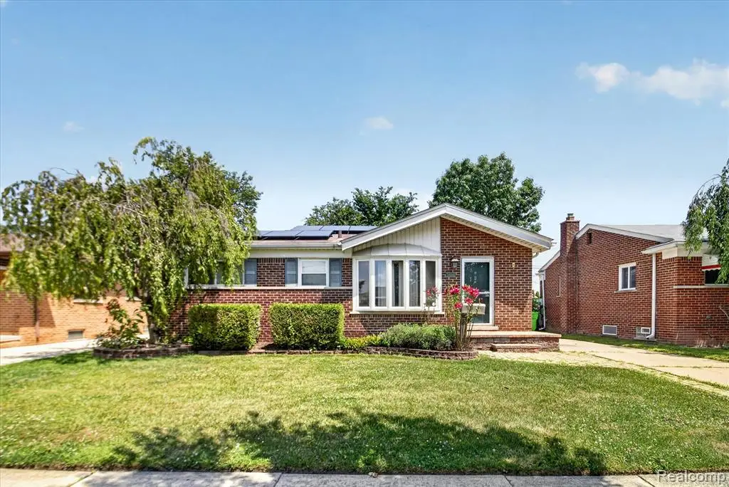 24584 Marine, Eastpointe, MI 48021 - #1