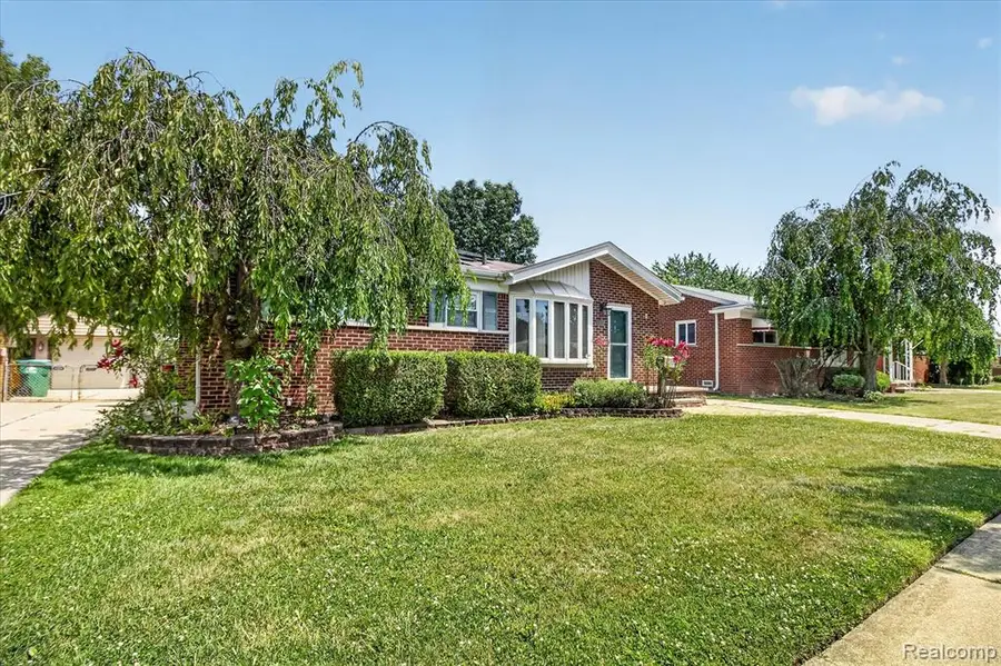 24584 Marine, Eastpointe, MI 48021 - #3
