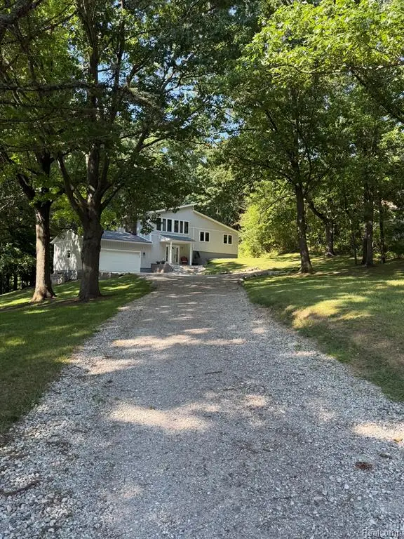 825 Rowlinson, Ortonville, MI 48462 - #2