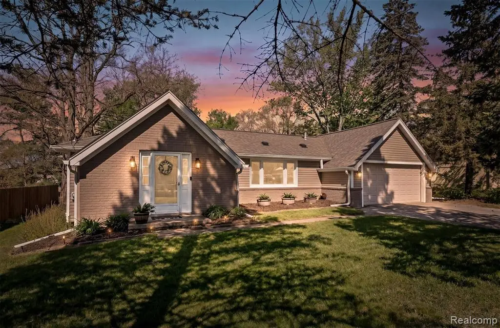 3525 Buss, Walled Lake, MI 48390 - #1