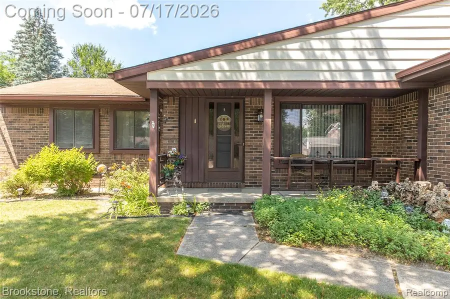 5245 Spinning Wheel, Grand Blanc, MI 48439 - #2