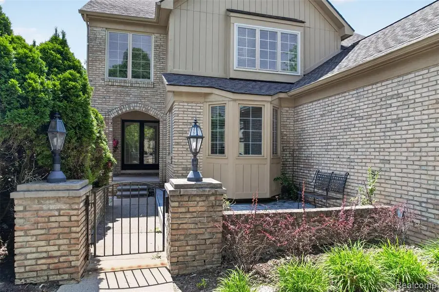 6445 Noble, West Bloomfield, MI 48322 - #2
