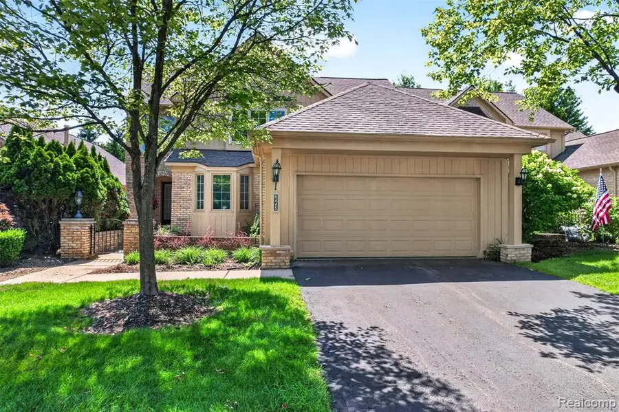 6445 Noble, West Bloomfield, MI 48322 - #3