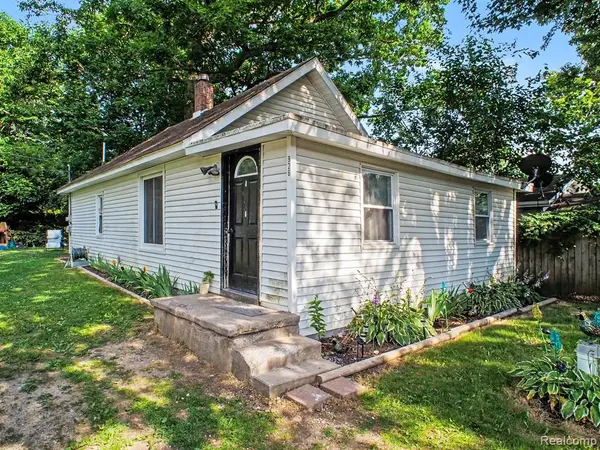 926 Martin, Attica, MI 48412