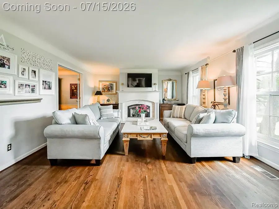 6730 Meadowlake, Bloomfield Hills, MI 48301 - #2