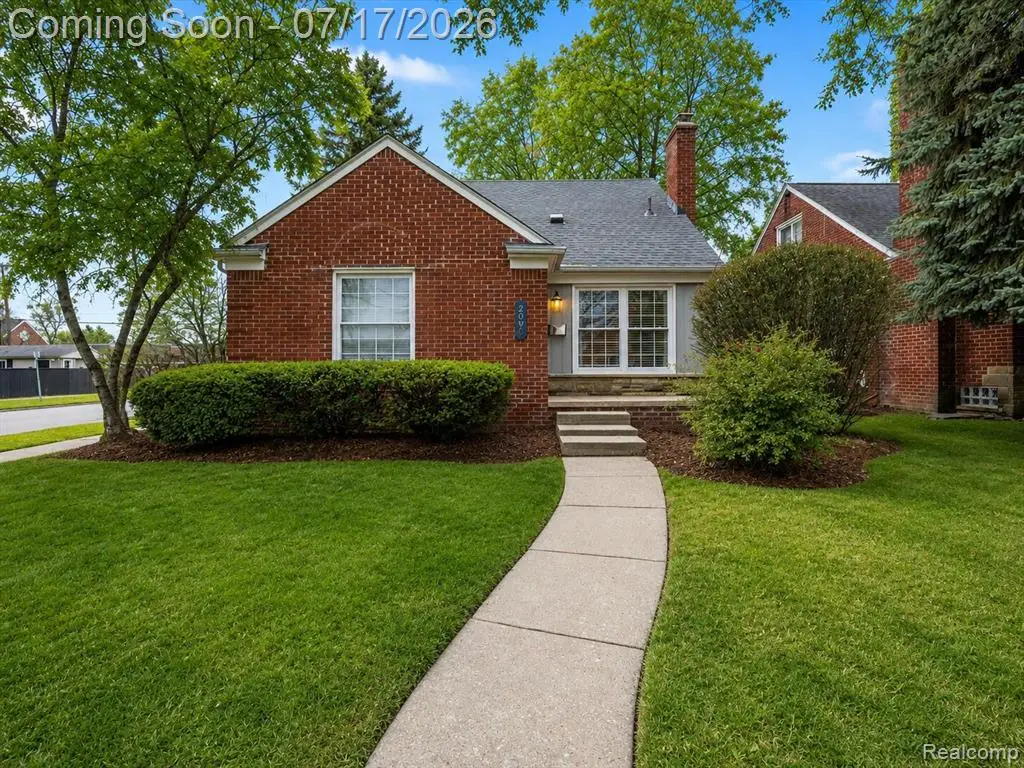 2090 Bradford, Birmingham, MI 48009 - #1